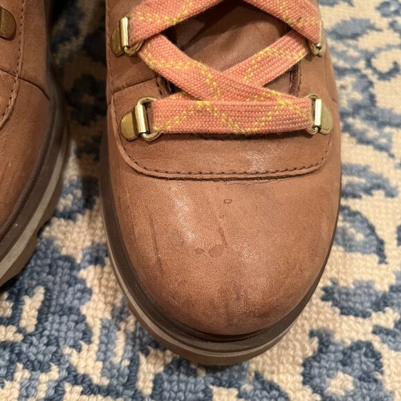 Sorel Women's Lennox Waterproof Hiker Boot in VELVET TAN/GUM, Size 9 - Picture 3 of 6
